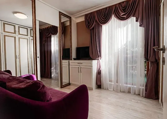 Monte Carlo Vaio - 1br Garden - With Direct Pool Access 公寓 阳光海滩